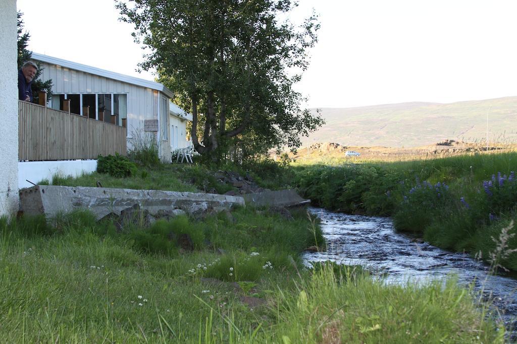 Lónsá Guesthouse Akureyri Exterior foto